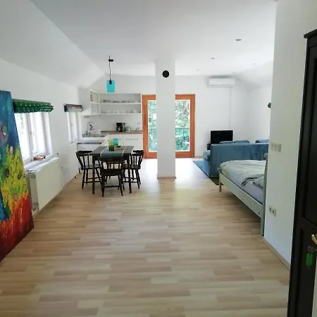 Appartement Waldhaus Pat Galambok