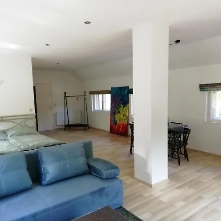 Waldhaus Pat Galambok