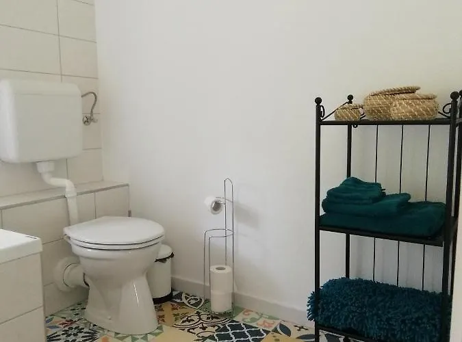 Waldhaus Pat Galambok